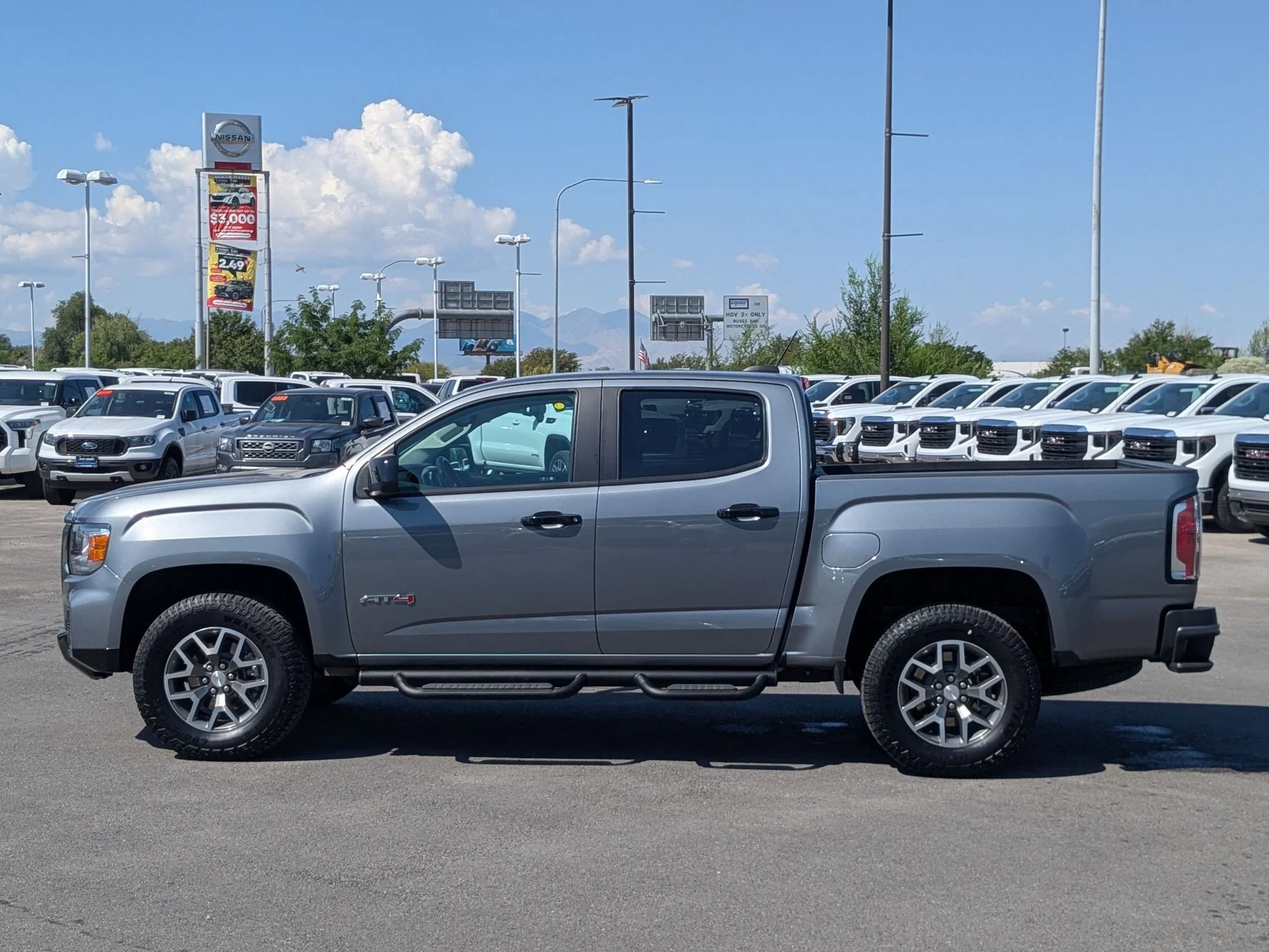 Used 2021 Satin Steel Metallic GMC 4WD AT4 w/Leather image 3