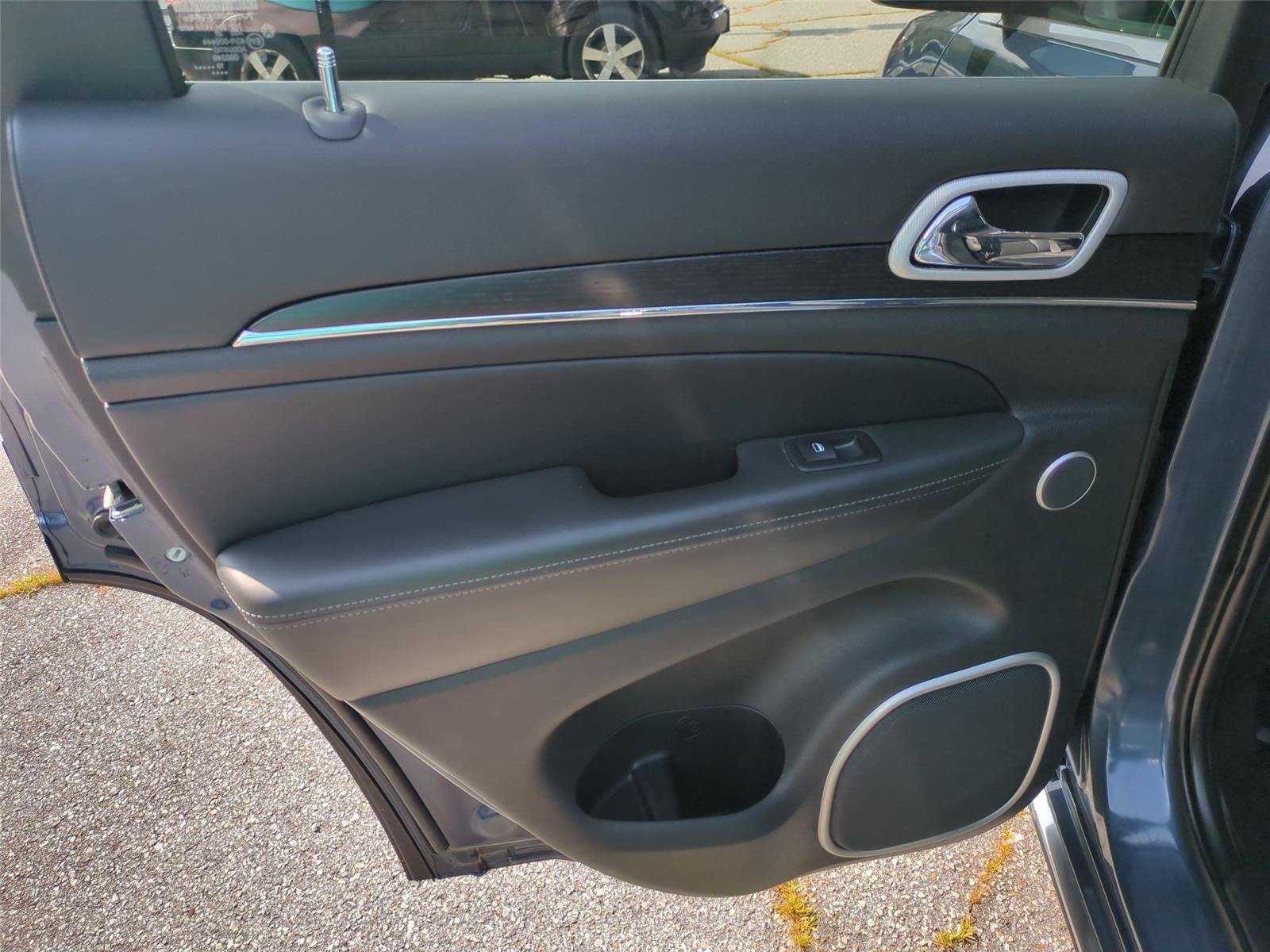 Used 2020 Slate Blue Pearlcoat Jeep Summit image 32