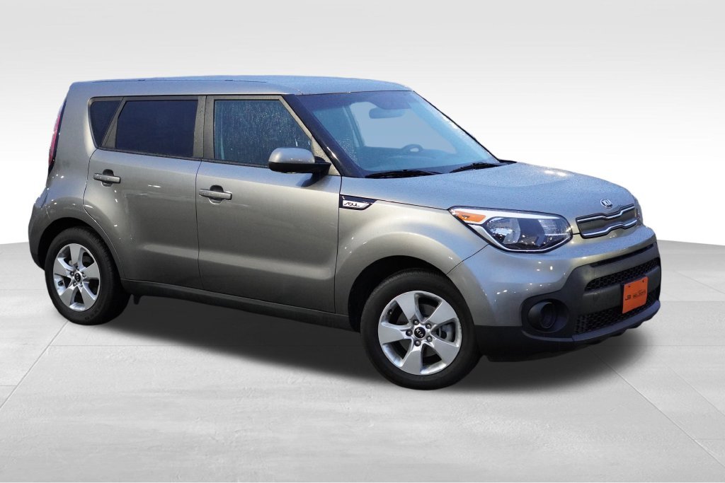 Used 2018 Kia Soul Base with VIN KNDJN2A26J7560969 for sale in Lakeville, MN