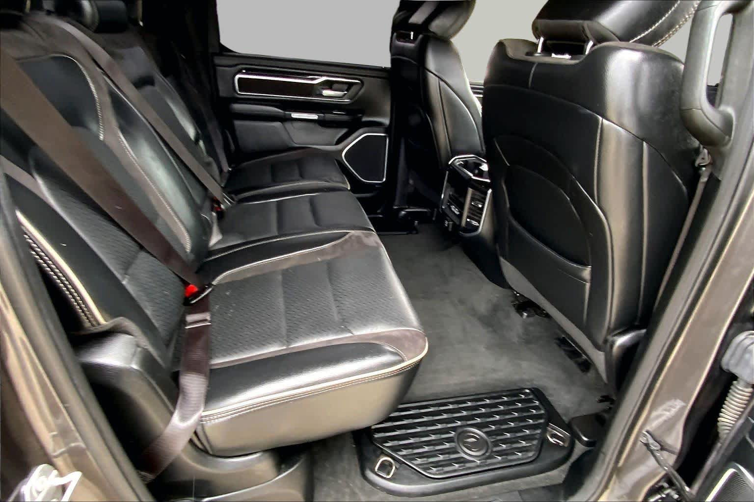 Used 2021 Granite Crystal Metallic Clearcoat Ram Laramie image 19
