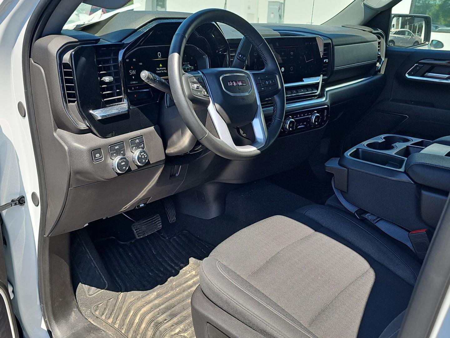 Used 2024 Summit White GMC Elevation image 13