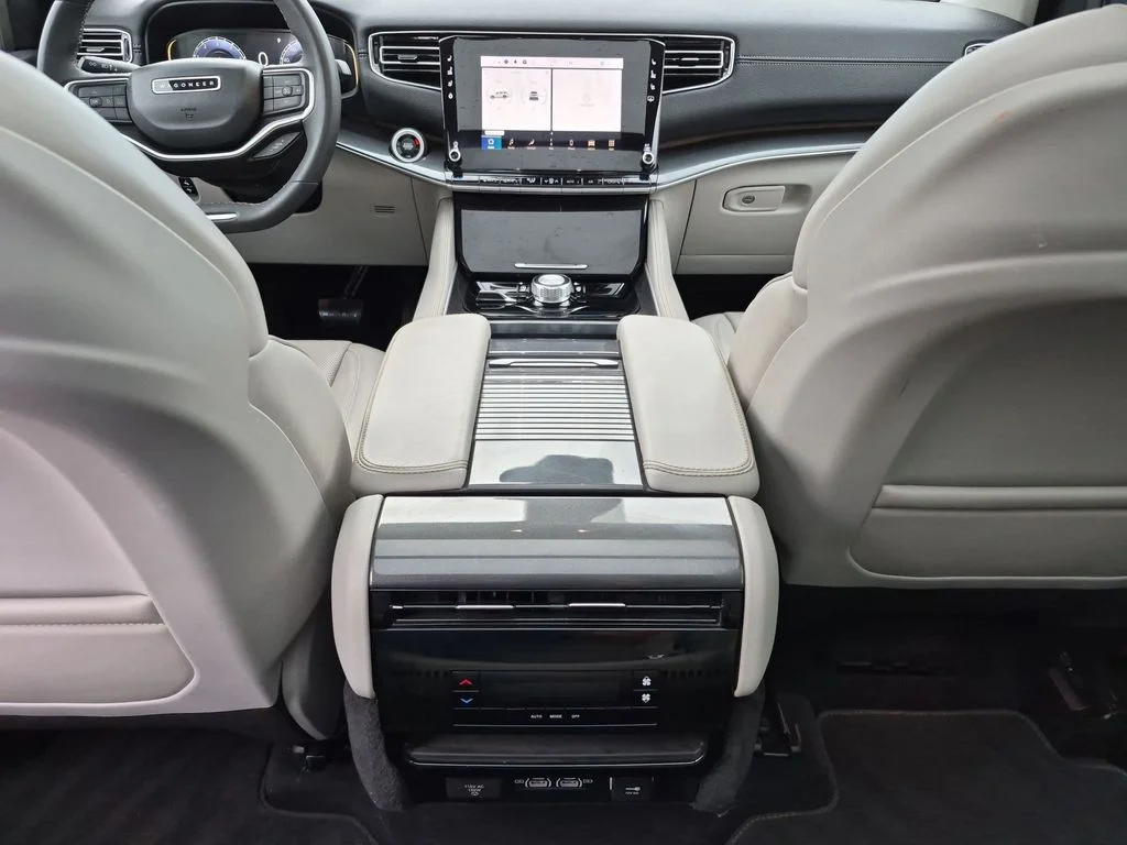 Used 2022 Black Jeep Series I image 32