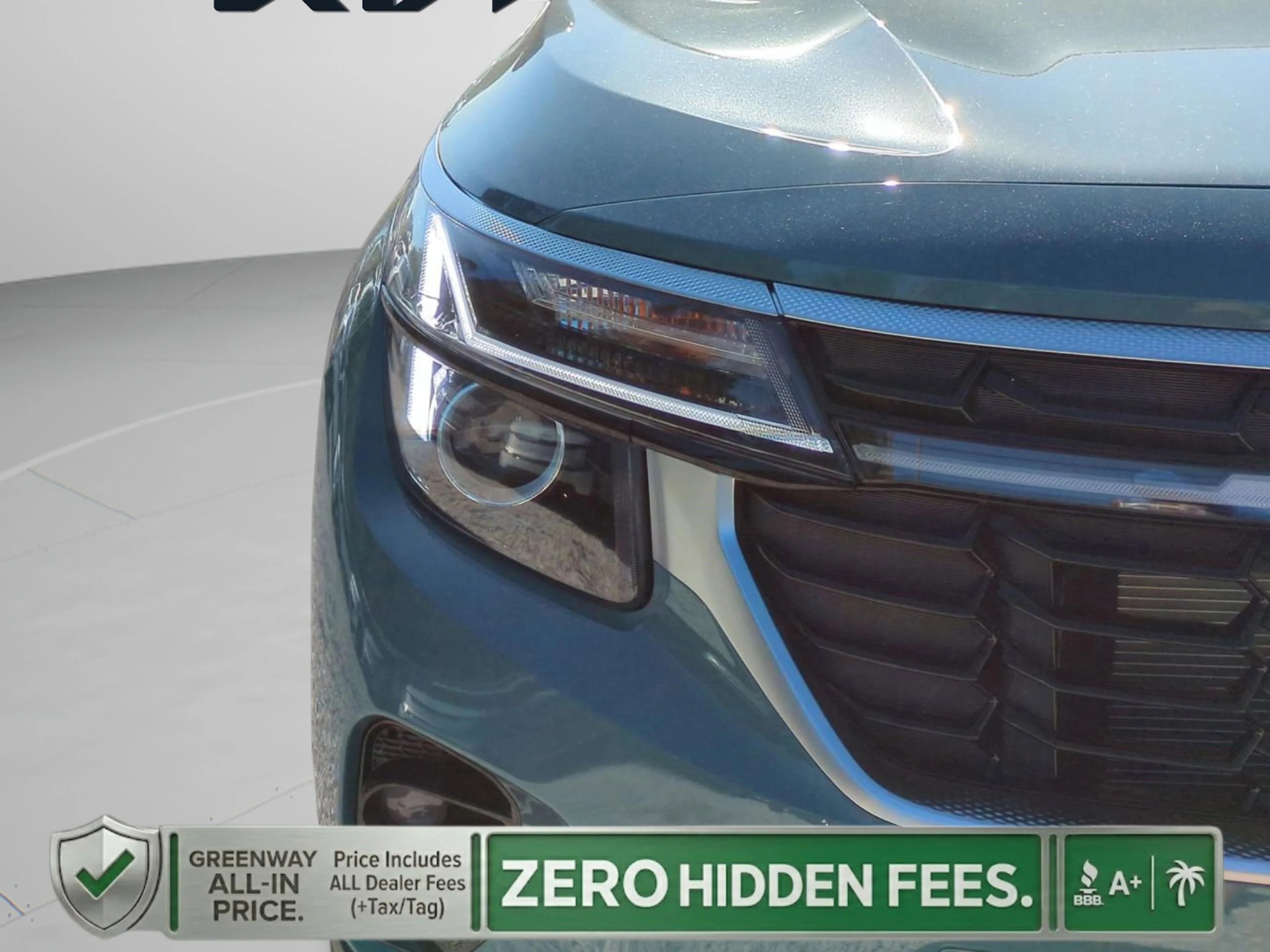 New 2026 Pluton Blue/Black Roof Kia S image 29