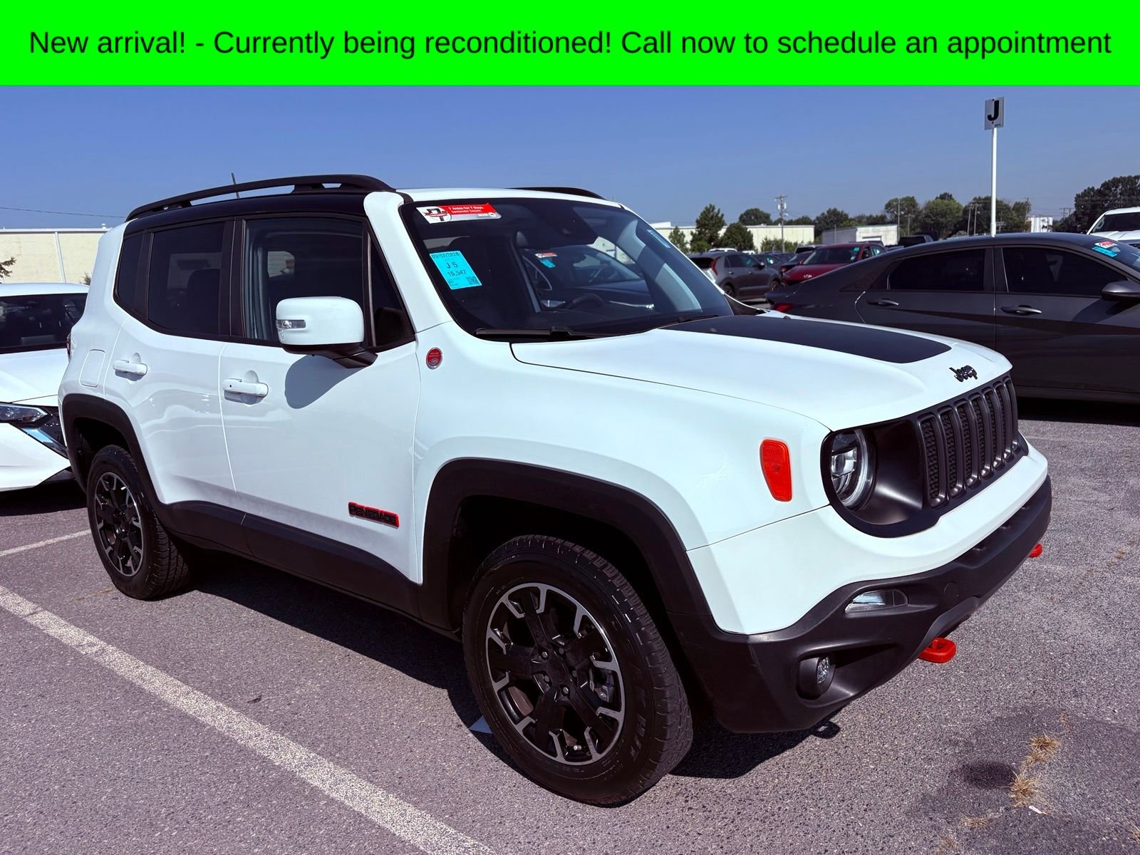 Used 2023 Alpine White Jeep Trailhawk image 2