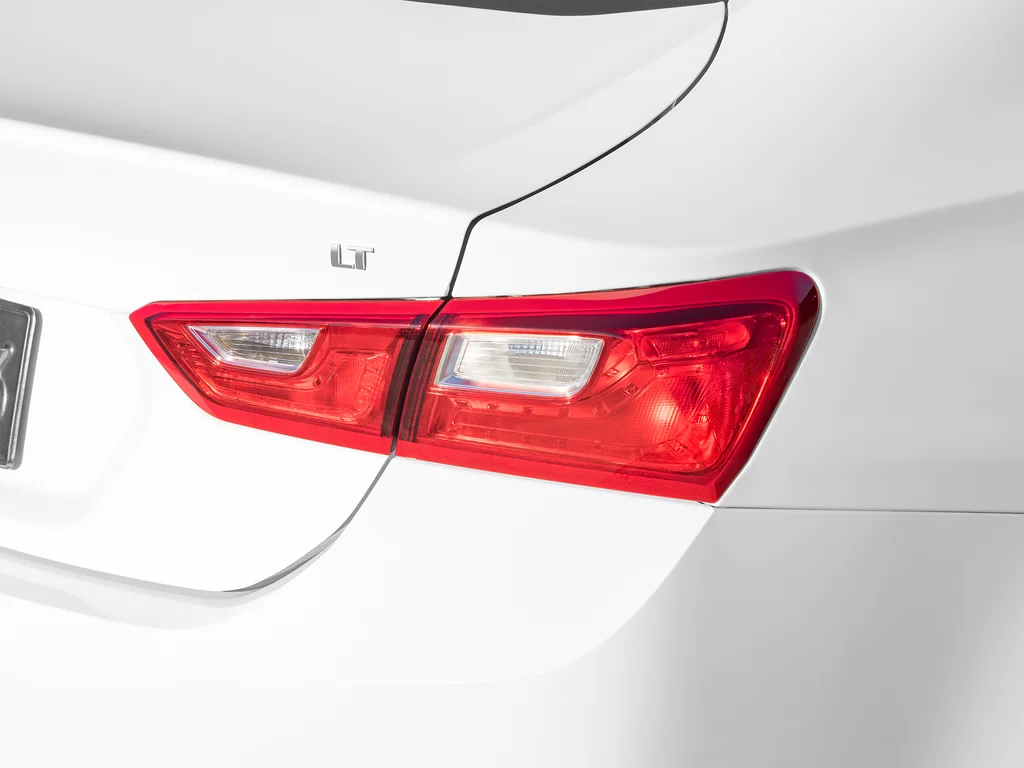 Used 2023 White Chevrolet LT image 16