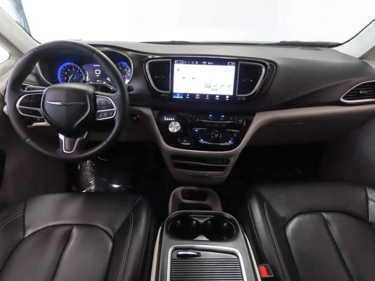 Used 2024  Chrysler Touring L image 12