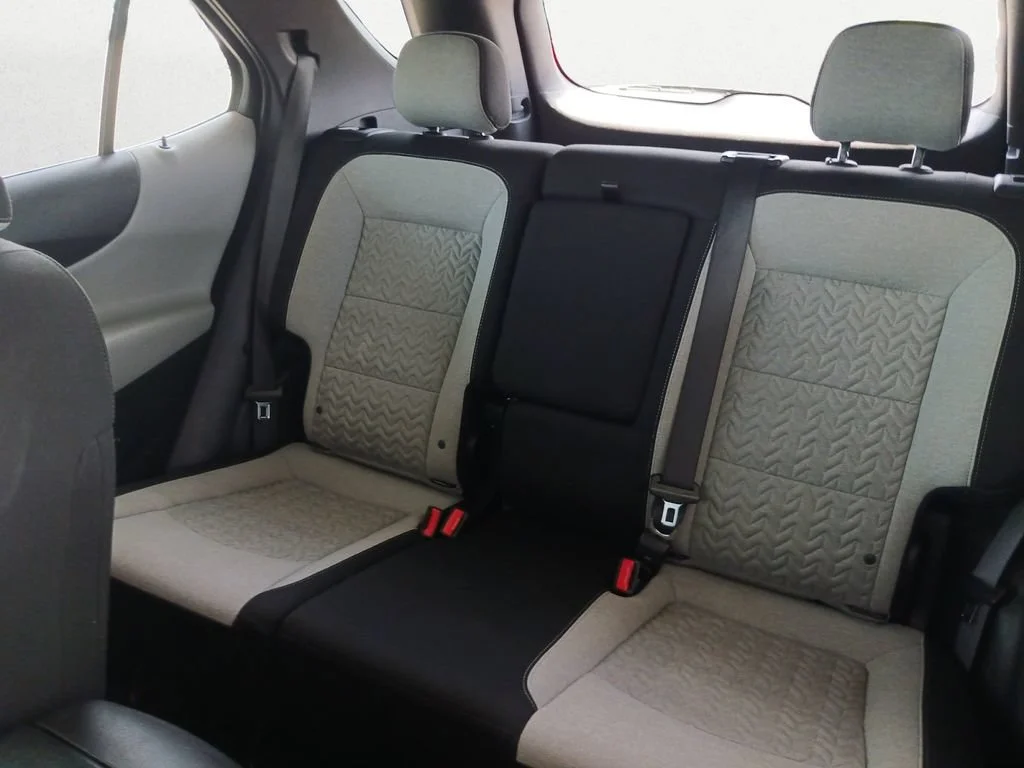 Used 2024 Summit White Chevrolet LT image 9