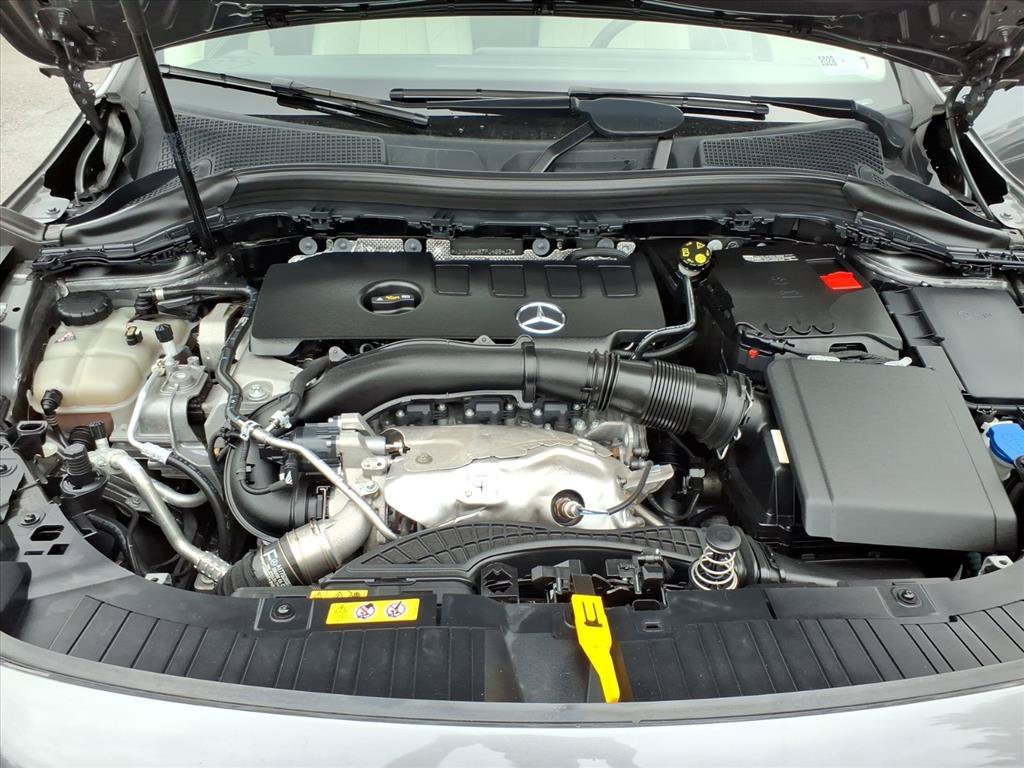 Used 2023 Mountain Grey Met Mercedes-Benz GLA 250 image 10