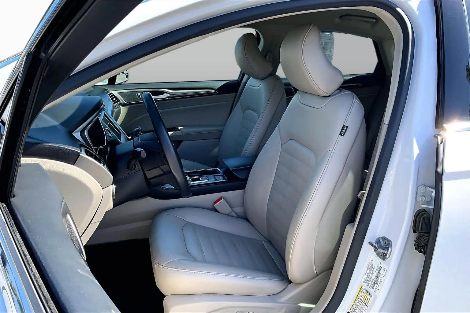 Pre-Owned 2017 Ford Fusion Energi SE