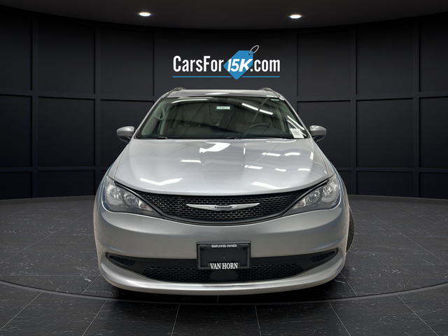 Used 2021 Billet Silver Metallic Clearcoat Chrysler LXI image 2