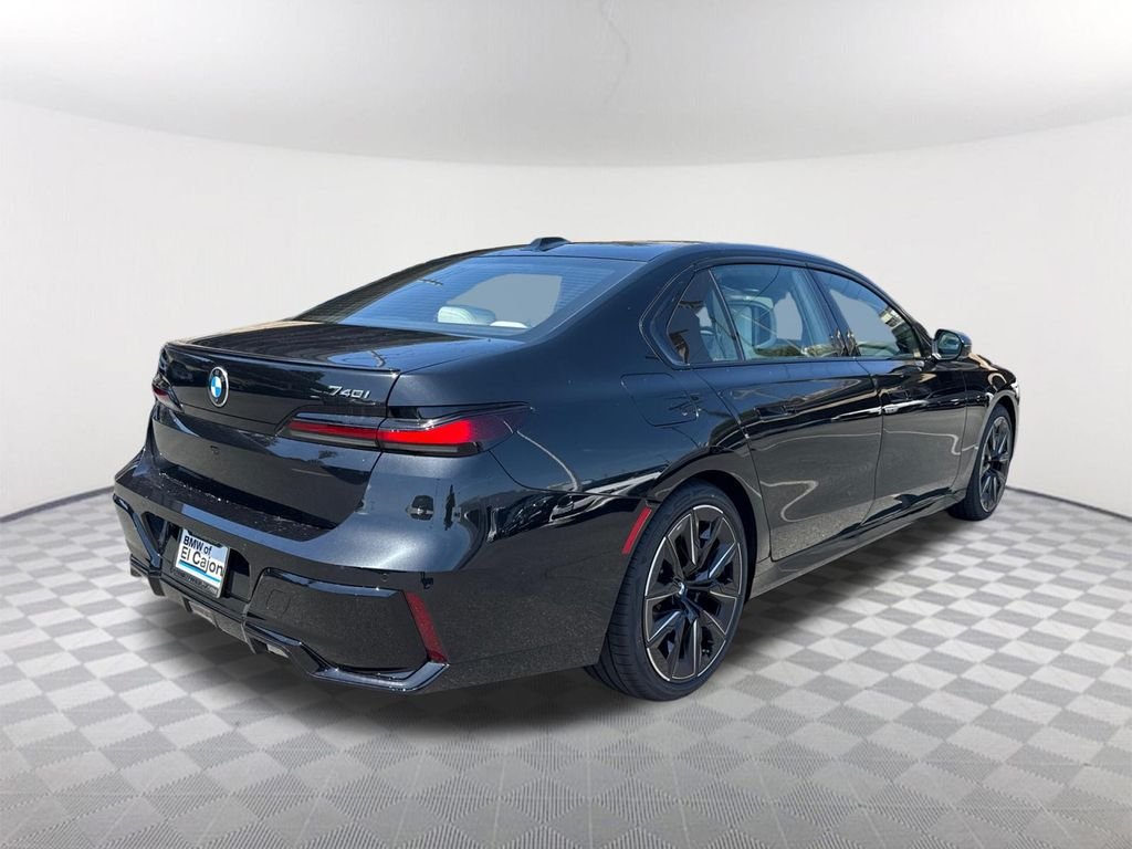 New 2026 Black Sapphire Metallic BMW 740i image 4