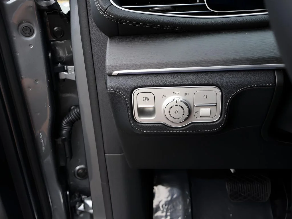 New 2026 Selenite Gray Metallic Mercedes-Benz GLE 450 image 37