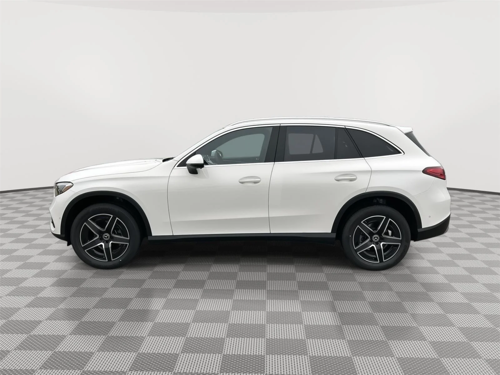 New 2026 Polar White Mercedes-Benz GLC 300 image 6