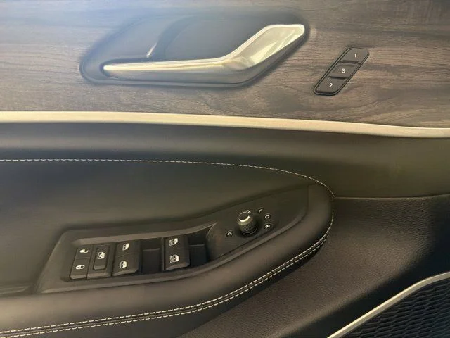 New 2027 Gray Jeep Limited Reserve image 16