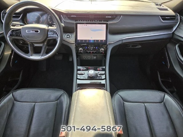 Used 2022 Silver Jeep Overland image 9