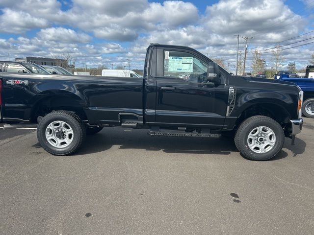 New 2026 Agate Black Metallic Ford F-350® XLT image 9