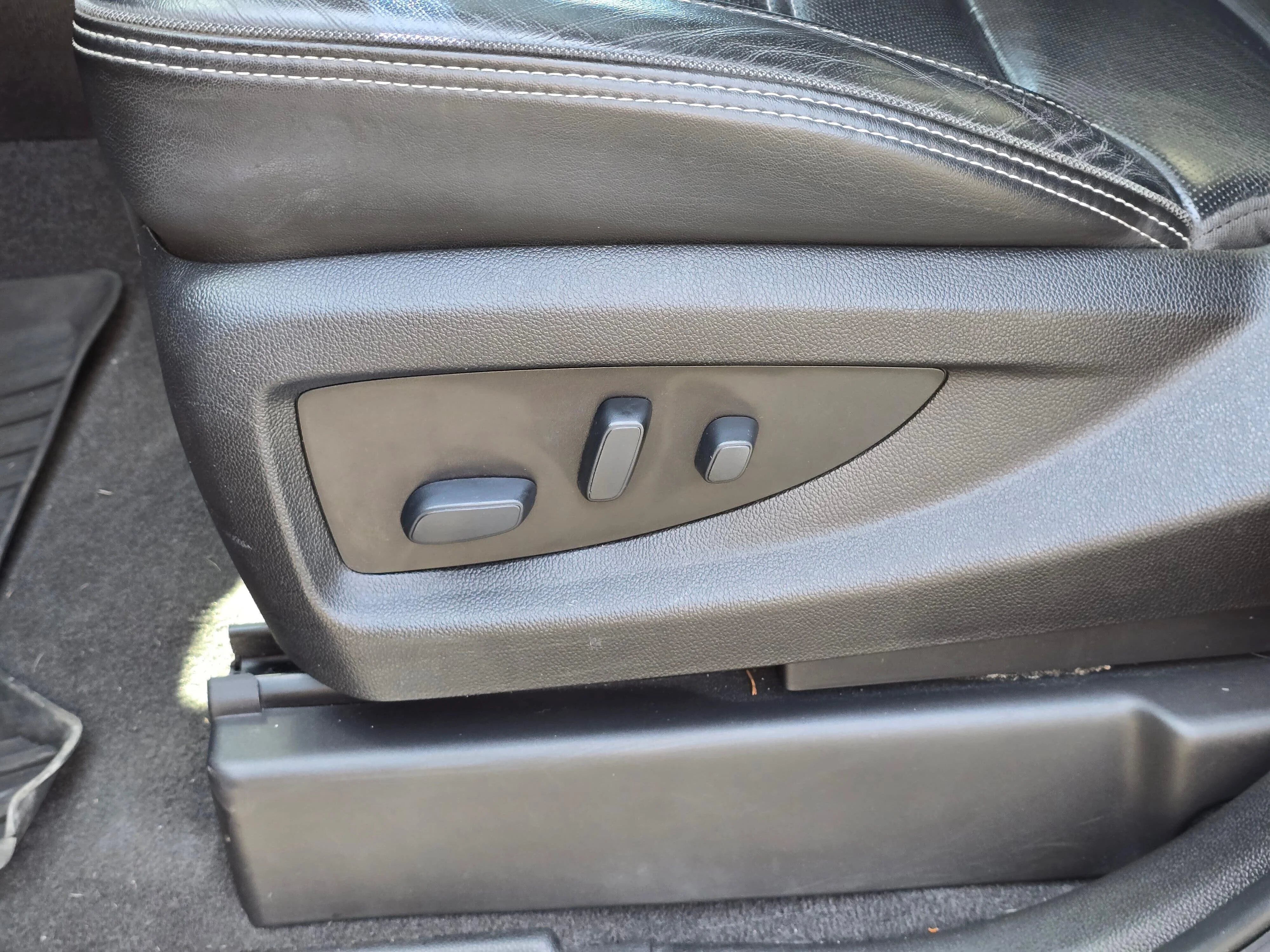Used 2019 Sky GMC Denali image 16