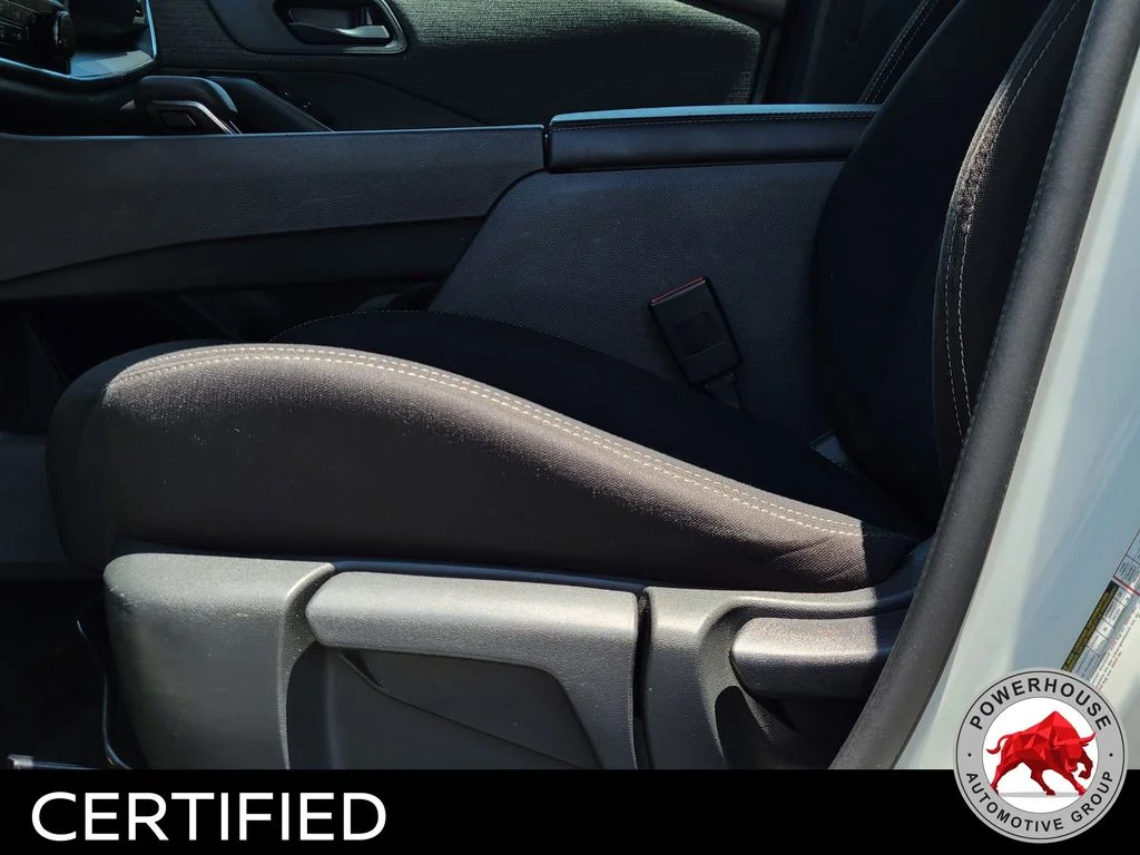 Used 2023 White Nissan S image 23