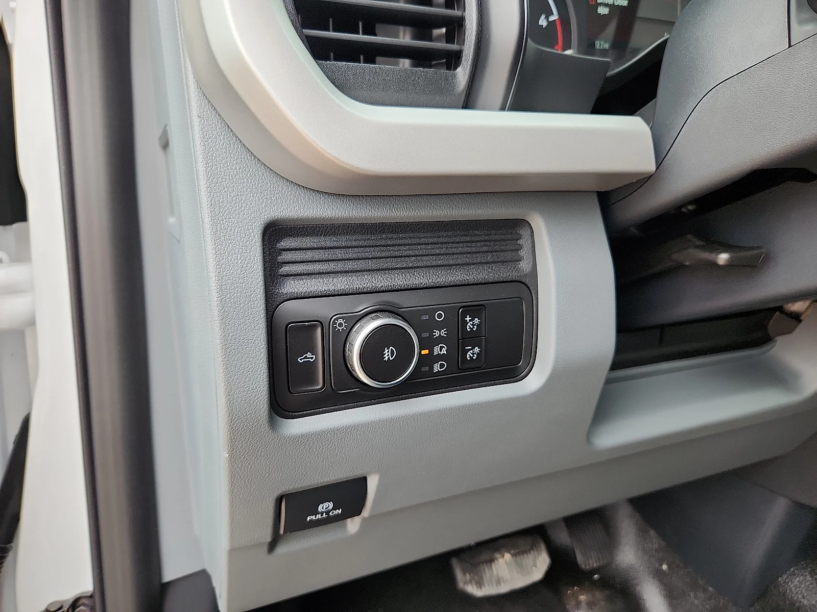 New 2026 Oxford White Ford F-250® XL image 16