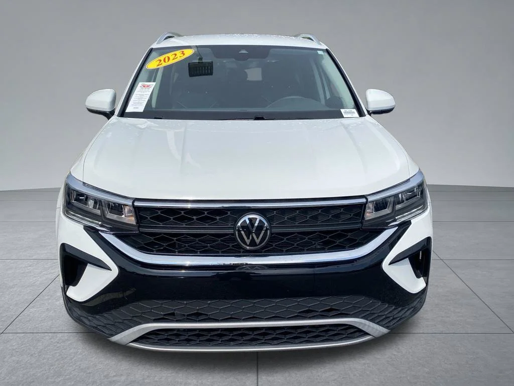 Used 2023 White Volkswagen 1.5T SE image 18