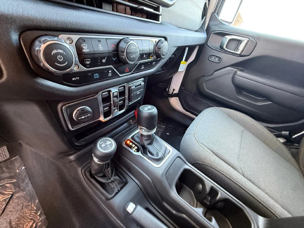 New 2025 White Jeep Sport S 4xe image 21