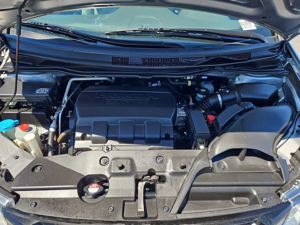 Used 2016 Lunar Silver Metallic Honda EX-L image 31