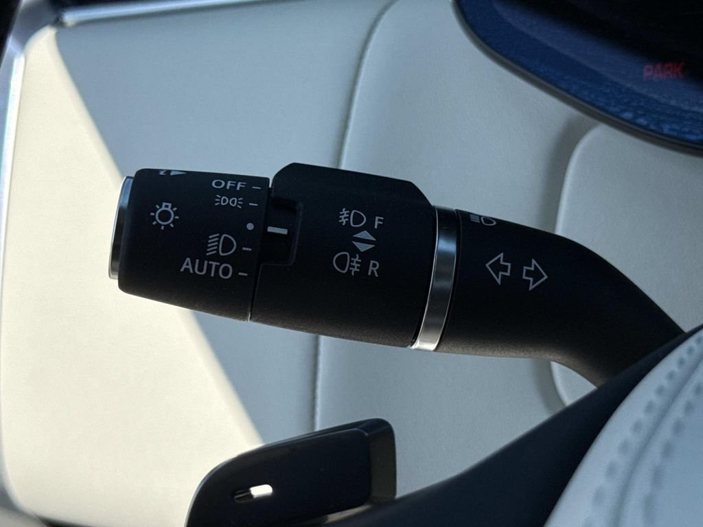 2025 Land Rover Range Rover SE - Photo 8