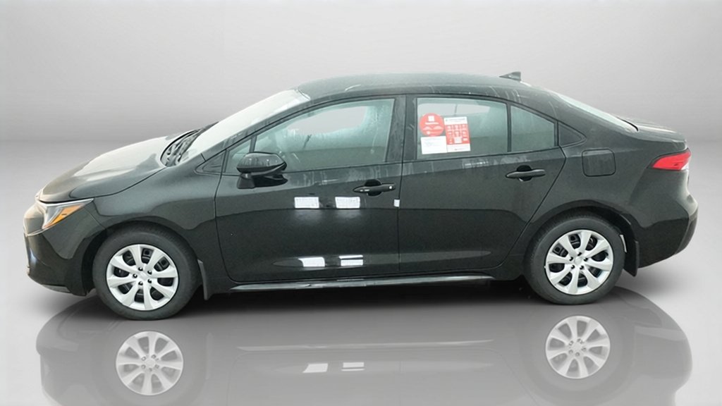 New 2027 Inked Toyota LE image 2
