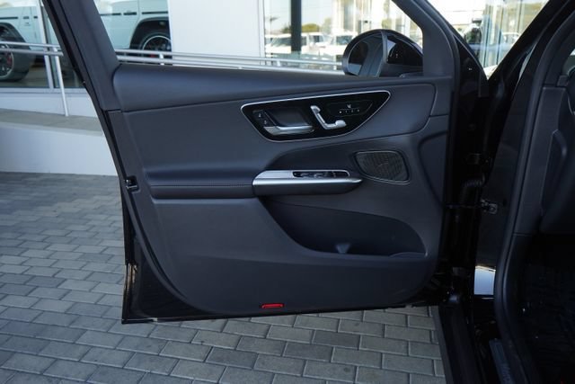 New 2026 Black Mercedes-Benz GLC 300 image 43