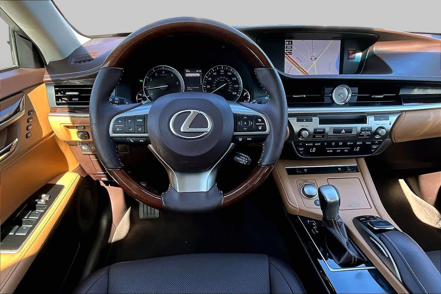 Pre-Owned 2018 Lexus ES 350