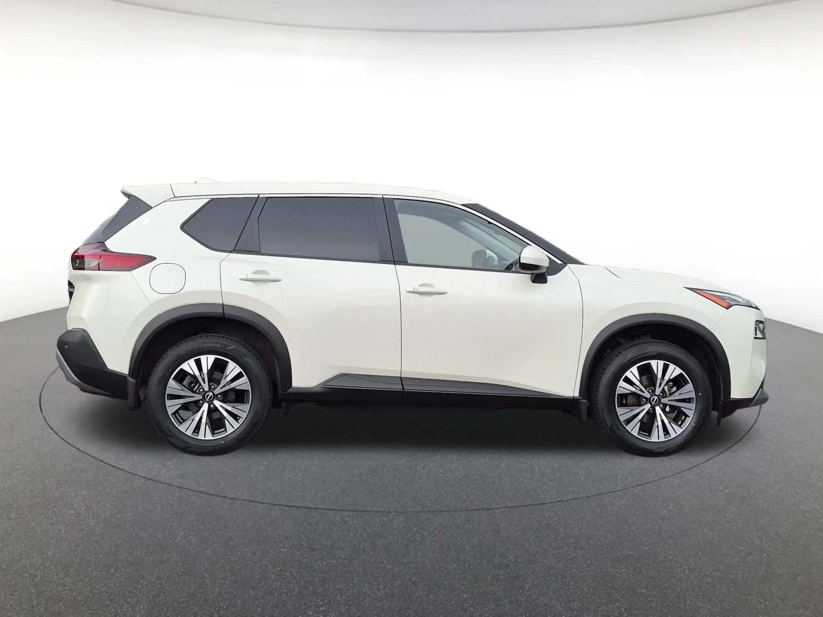 Used 2023 Pearl White Tricoat Nissan SV image 4