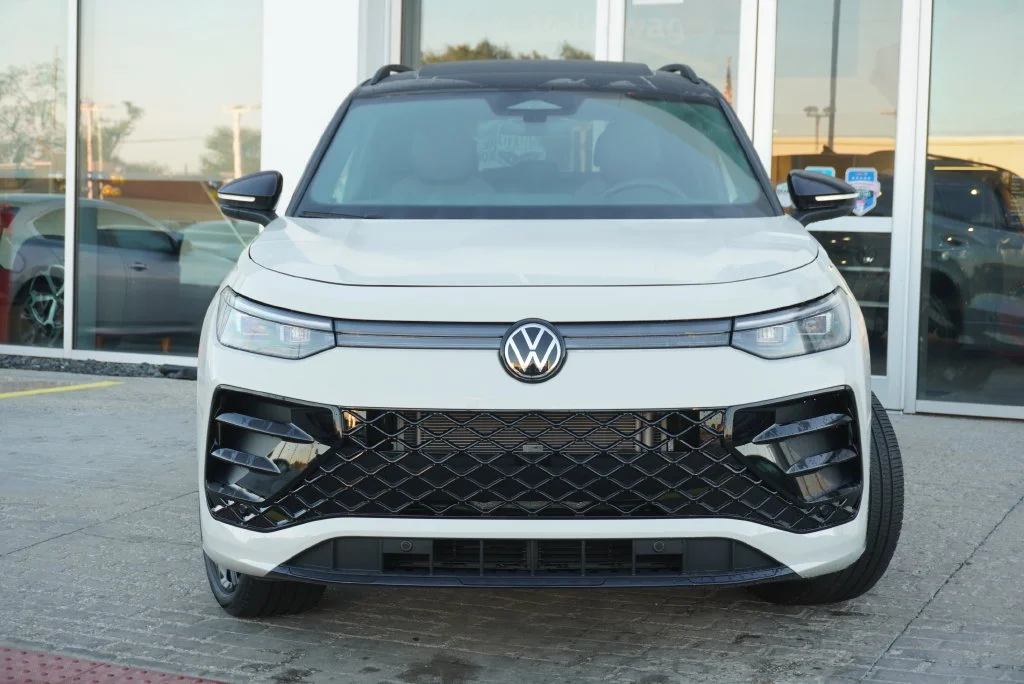Certified Used 2026 Beige Volkswagen SE R-Line Black image 11