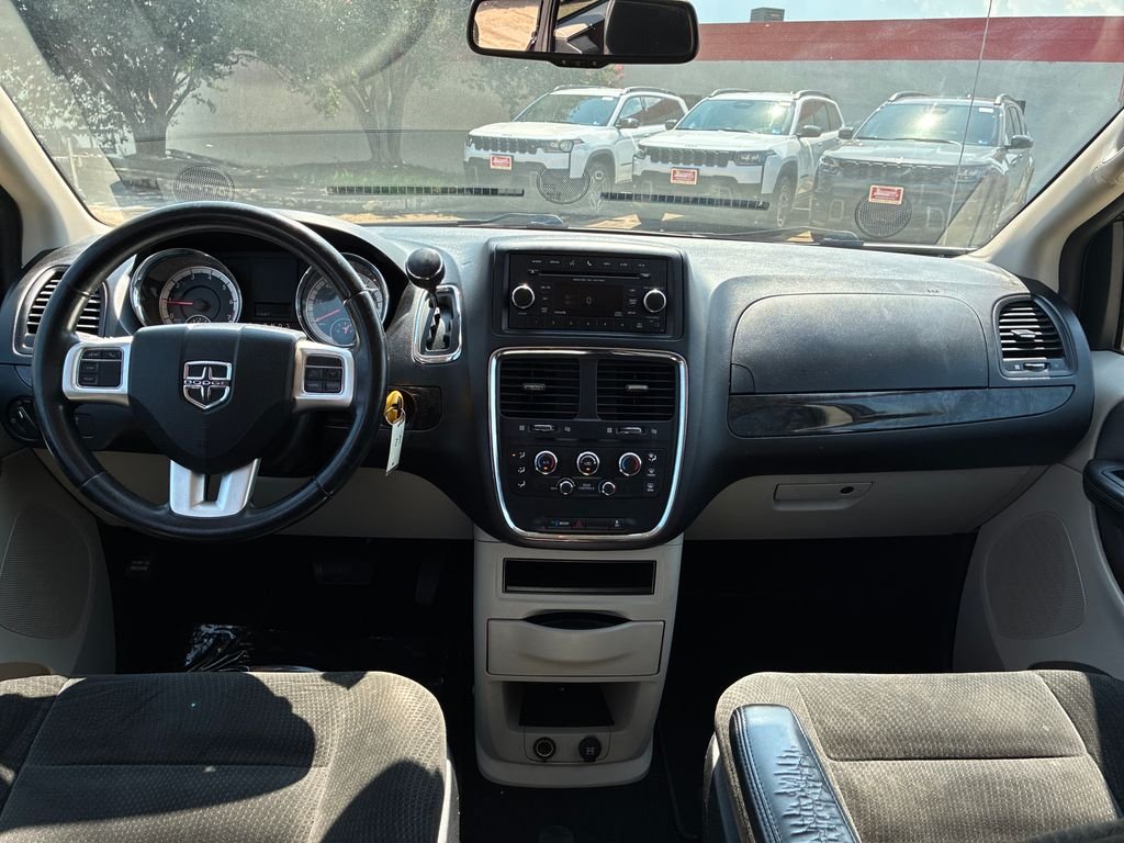 Used 2017 Black Dodge SE image 13