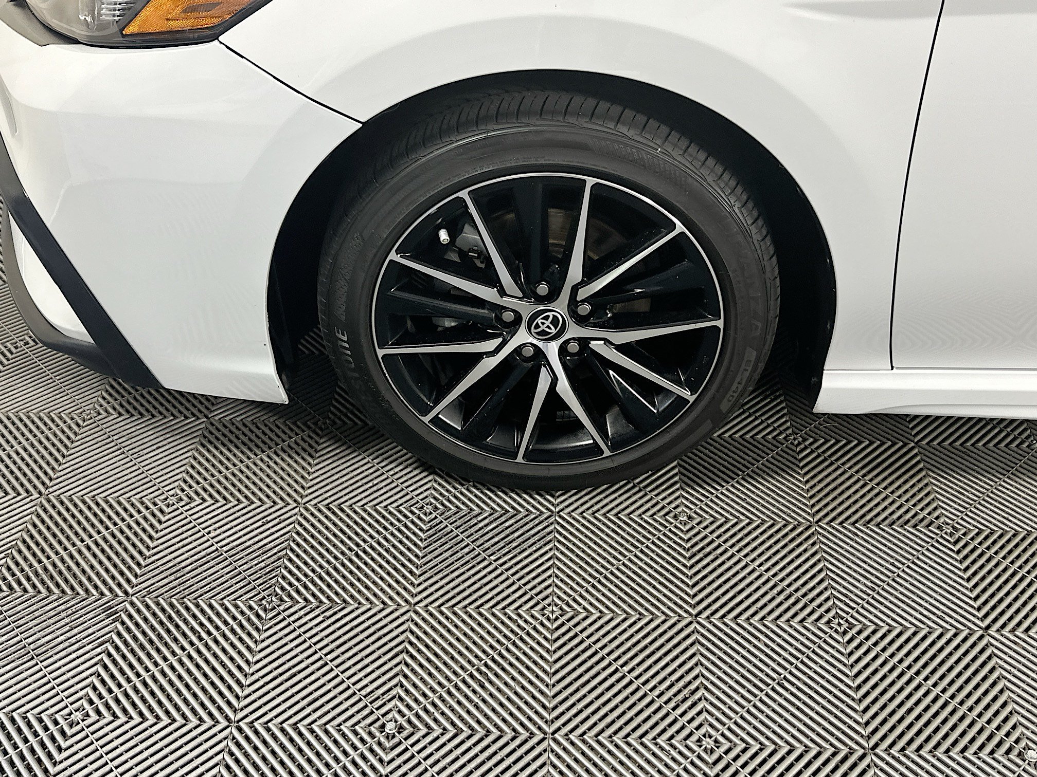 Certified Used 2023 Ice Toyota SE image 11