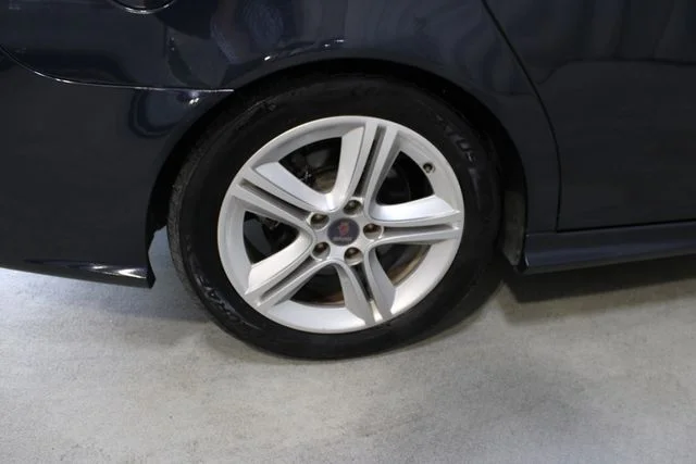 Used 2011 Black Saab Turbo4 image 33