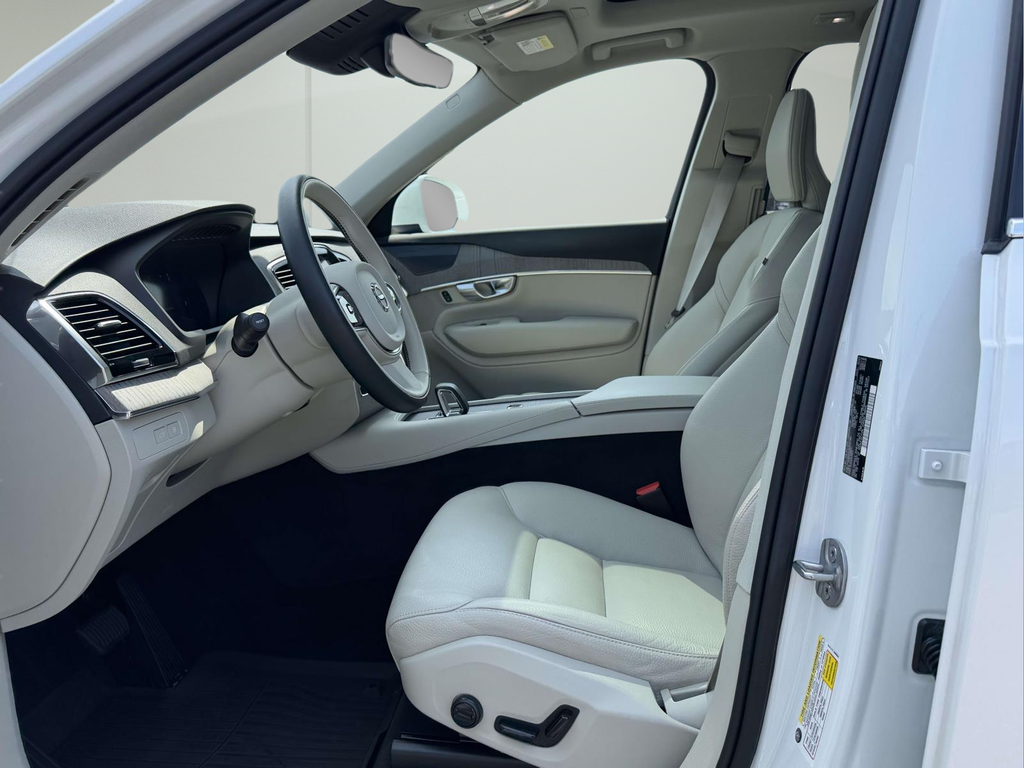 Used 2024 White Volvo T8 Plus Bright Theme 7 Passenger image 15