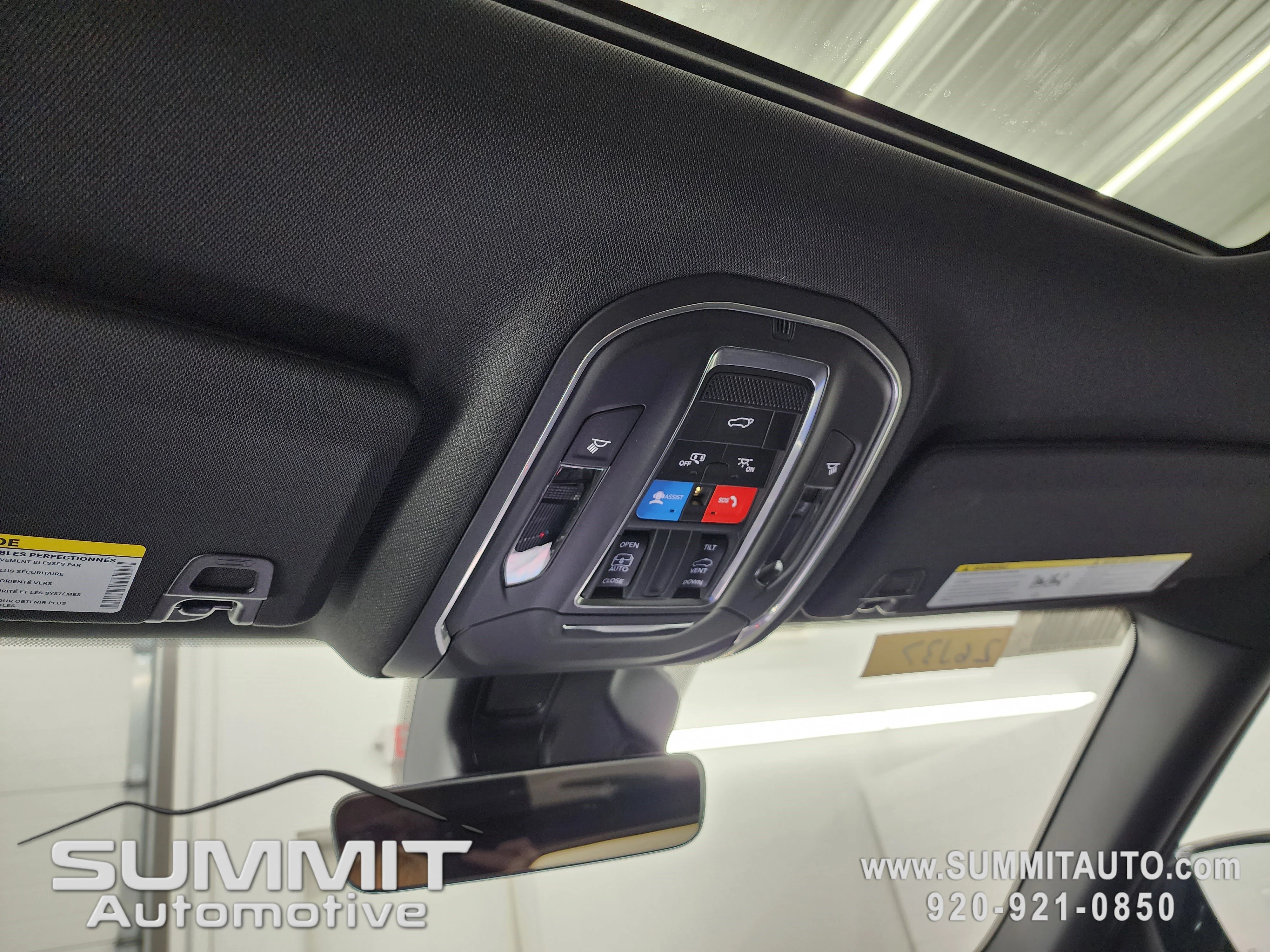 New 2026 Velvet Red Pearl-Coat Exterior Paint Jeep Altitude image 12