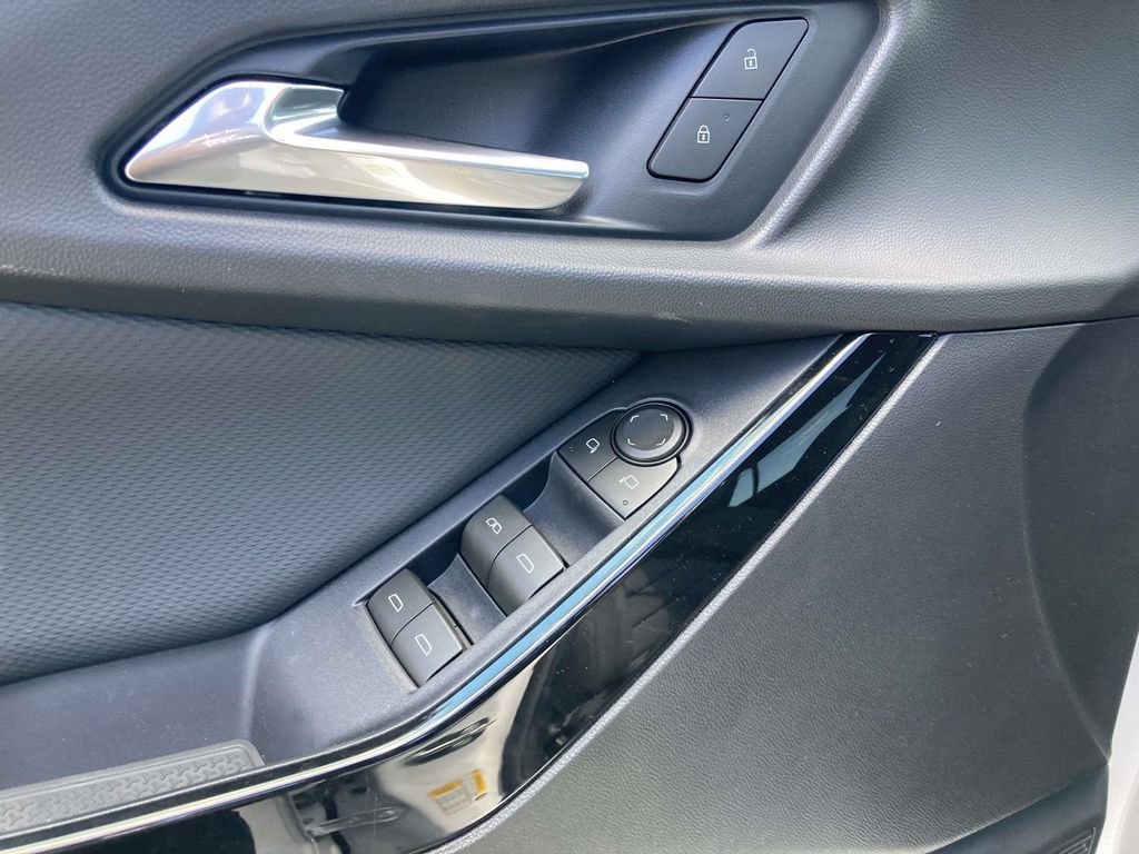 New 2026 Summit White Chevrolet LT image 15