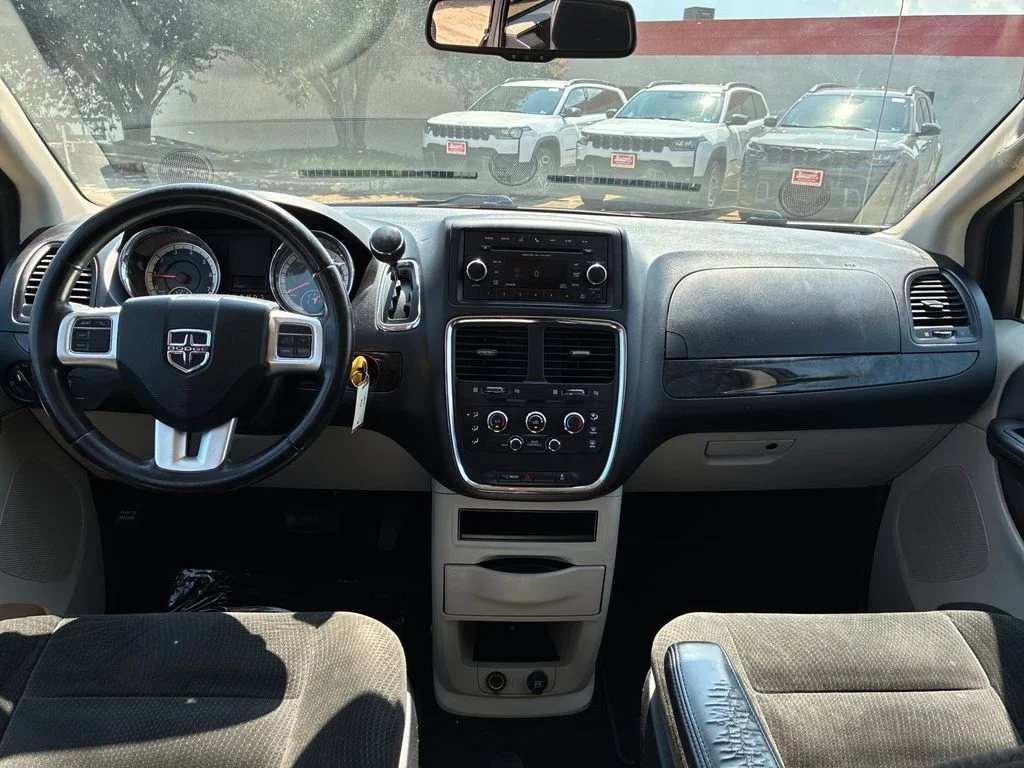Used 2017 Black Dodge SE image 13