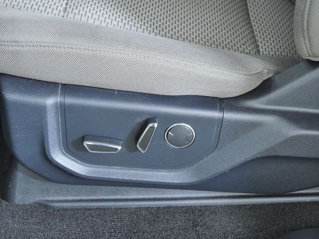 Certified Used 2018 Blue Ford XLT image 22