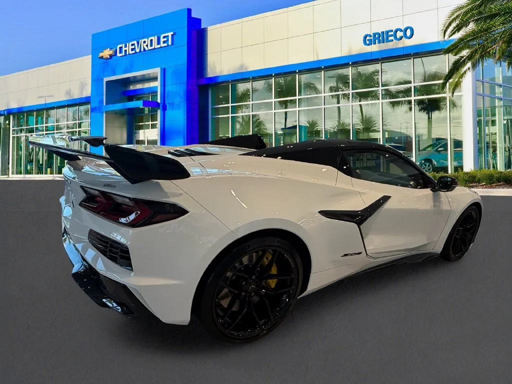 New 2027 Arctic White Chevrolet 2LZ image 7