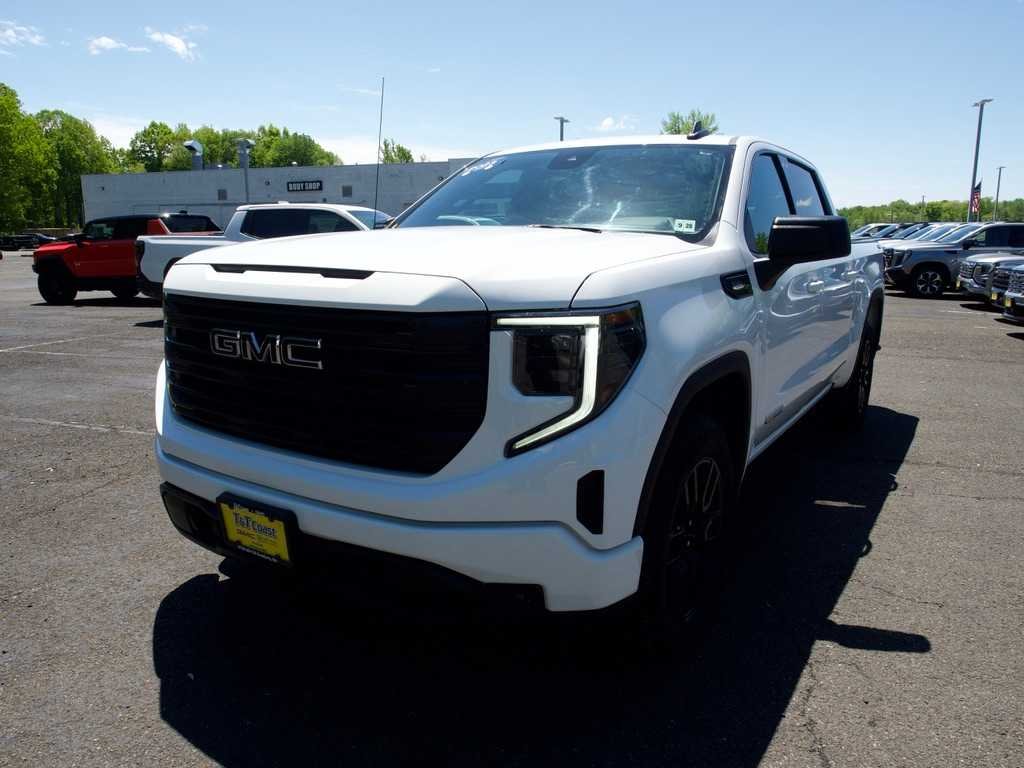 2023 GMC Sierra 4WD Crew Cab Short Box Elevation's photo