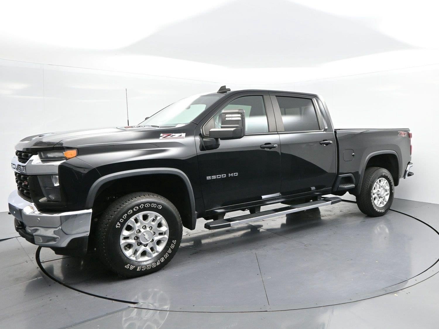 Used 2020 BLACK Chevrolet LT image 4