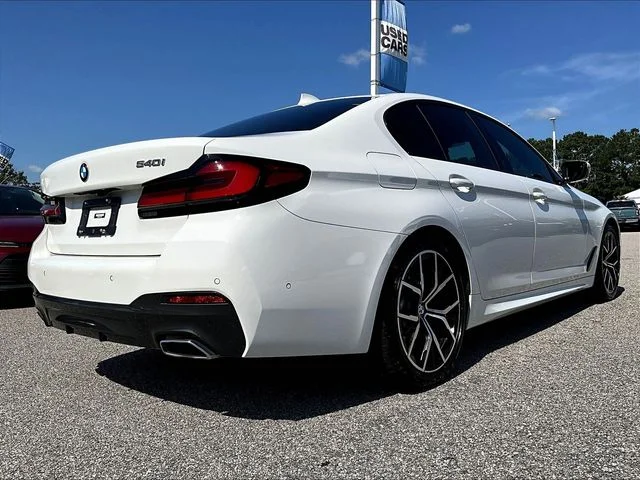 Used 2023 White BMW 540i image 4