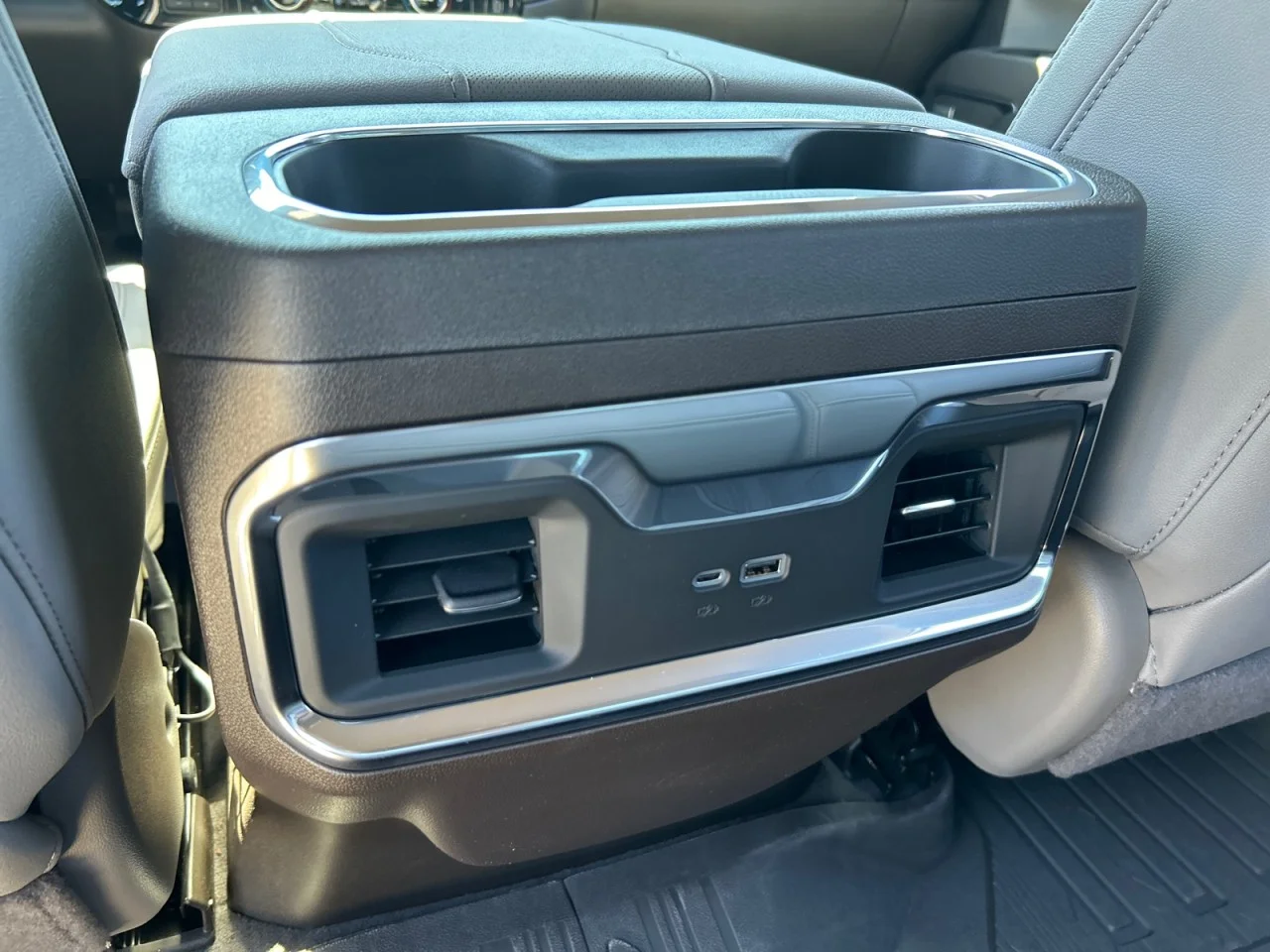 New 2026 Summit White GMC SLT image 22