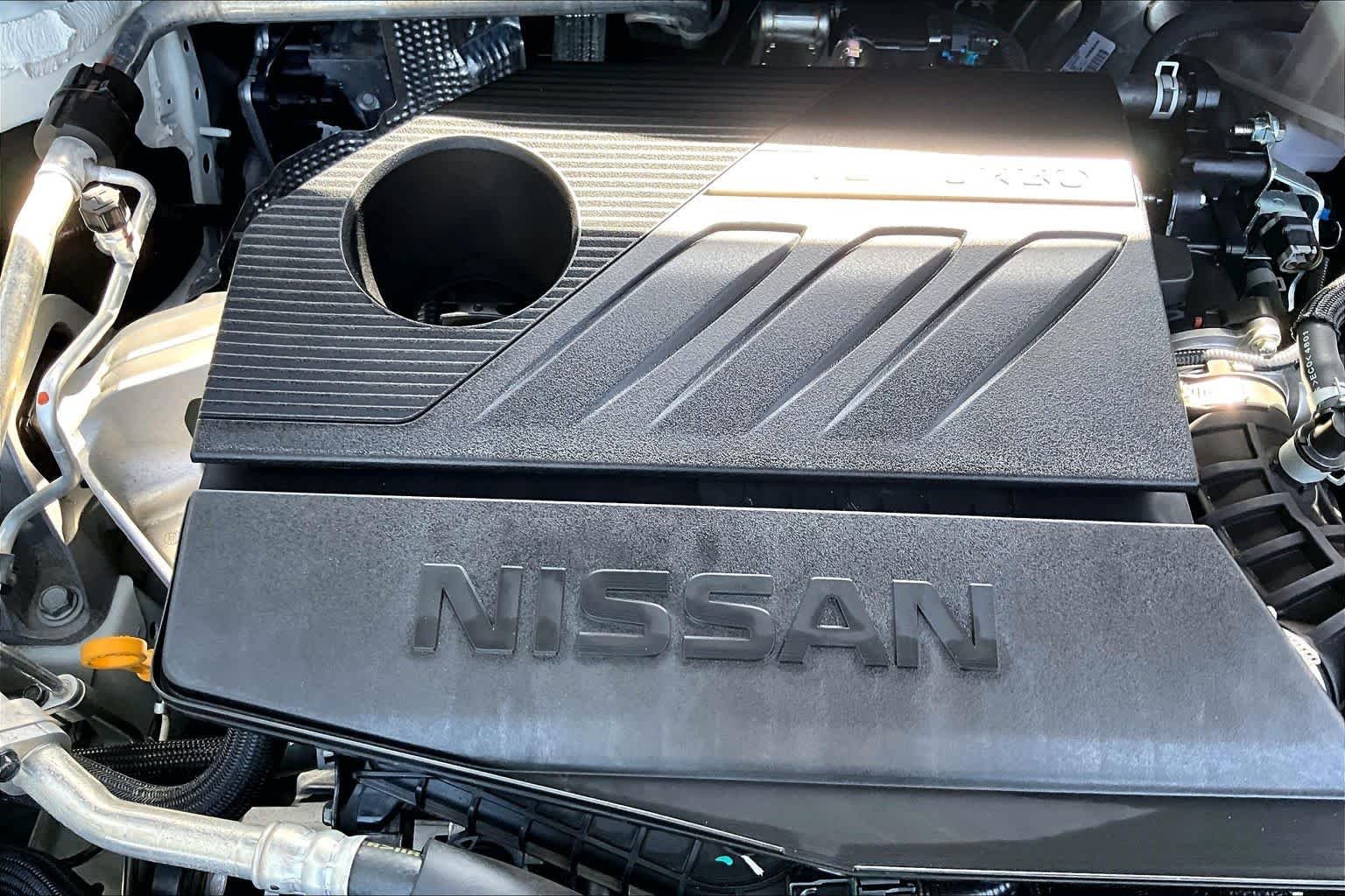 Used 2025 Everest White Pearl Nissan SV image 33