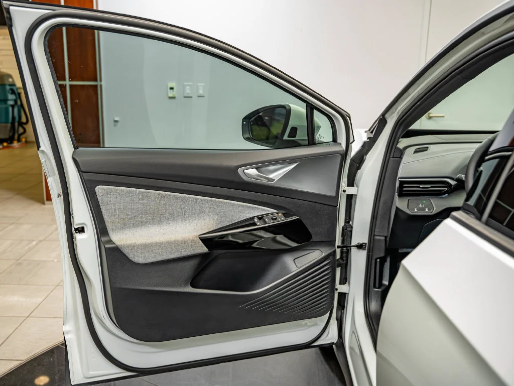 Used 2023 Pure White Volkswagen Standard image 23