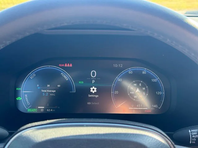 Used 2024 Wind Chill Pearl/Midnight Black Metallic Toyota XSE image 27