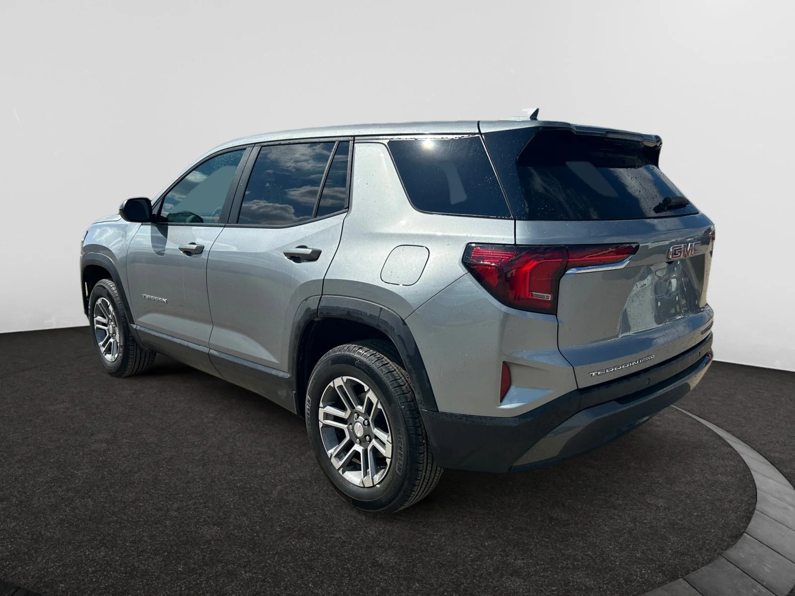 Used 2026 Silver GMC AWD Elevation image 3