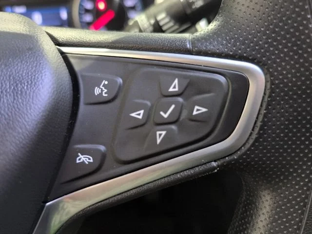 Used 2022 Summit White Chevrolet LT image 11